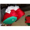 Image 2 : elf slippers (size small) + wreath