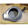 Image 1 : enamel bed pan