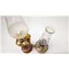 Image 3 : 2 Small Antique Oil Lamps