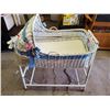 Image 3 : vintage wicker bassinet