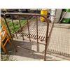 Image 3 : Antique Single Iron Bed