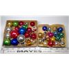 Image 1 : Two small flats of vintage glass Christmas ornaments