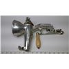 Image 5 : Vintage meat grinders (2)