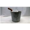 Image 2 : Galvanized pouring pail