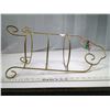 Image 3 : Metal cake stand with 2 green Wedgewood cake plates