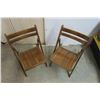 Image 4 : 2 Vintage Folding Chairs Wooden