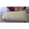 Image 4 : 5' upholstered hall bench