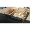 Image 2 : Pallet of 45+ misc pictures & frames mix lot