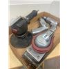 Image 3 : Lot of 4 Vintage Air tools - 2 Sanders and 2 Drills