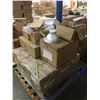 Image 2 : PALLET OF ASSORTED LIGHTS AND RELATED ITEMS