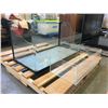 Image 2 : 2 GLASS AQUARIUMS