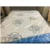 Image 2 : SIMMONS QUEEN SIZE MATTRESS & BOXSPRING SET (FLOOR MODEL)