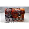 Image 4 : Nascar Lunch Box "20", metal & 2 toy cars, unopened