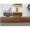 Image 2 : 2 Antique Safety Razors