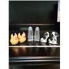 Image 1 : Vintage S&P shakers Brown Hens, Dogs w/blue eyes, Glass pillars