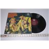 Image 3 : 2 Oktoberfest Beer Steins + Record