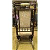Image 2 : Antique Rocking Chair