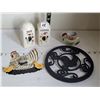 Image 1 : Lot of chickens. Metal rooster trivet. Vintage S&P, egg cup & heavy metal sign.