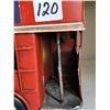 Image 3 : Tin London Bus.