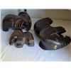 Image 3 : Set of 3 wood carved elephants.