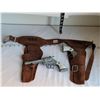 Image 1 : Vintage leather holster & cap guns. Missing 1 gun handle plate.