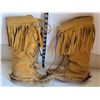 Image 4 : Sherpa fleece lined, leather moccasin boots. Needs bead repair & rubber soles.