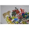 Image 3 : Bag of Plastic Vintage Toys