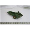 Image 6 : John Deere Manure Spreader 1950's