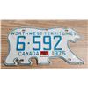 Image 1 : 1975 NWT polar bear license plate