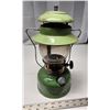 Image 2 : Coleman oil camping lamp
