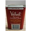 Image 2 : "Velvet" (pocket) tobacco can