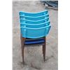 Image 4 : 5 - plastic back & seat chairs