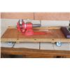 Image 6 : Motormaster floor creeper, bench vise