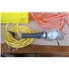 Image 5 : 3- work lights and a power cord