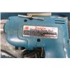 Image 3 : Makita cordless driver drill w/ case battery and charger