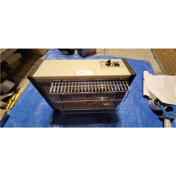 Heatstar Quartz Heater 750 W / 1,500 W