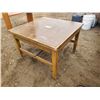 Image 3 : Table 30" x 30" x 21"