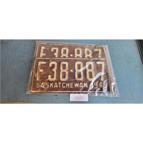 License Plates - Matching pair 1949