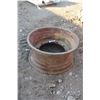 Image 3 : 33" tractor tire rim/ fire pit