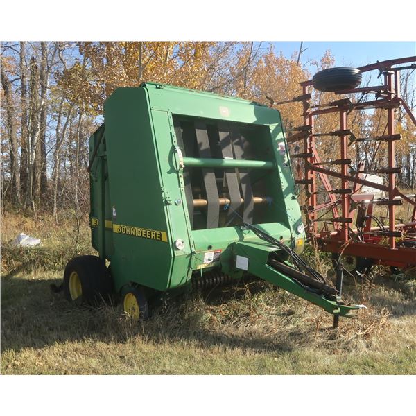 *OFFSITE* John Deere 566 Round Baler - Needs Belts, No Monitor, Sold As Is