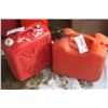 Image 2 : 2 - larger gas cans