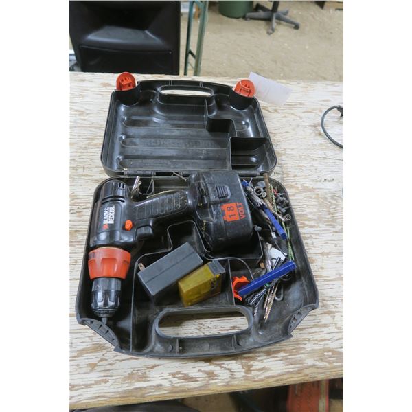 black & decker 18 volt drill and acc with black case