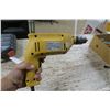 Image 7 : yellow 1/2" hammer drill