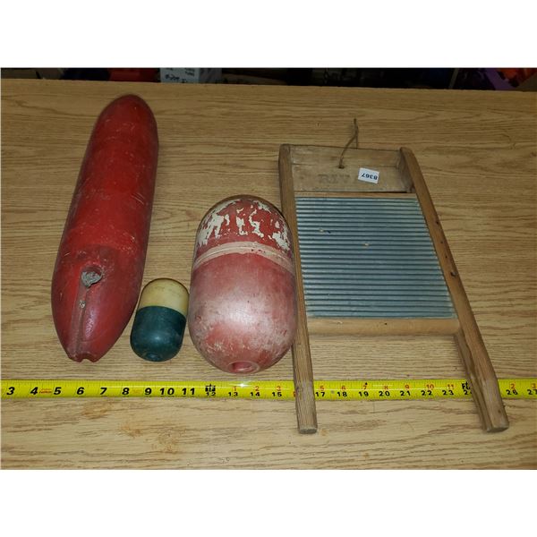 small washboard & 3 floats
