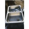 Image 3 : camper double sink with taps