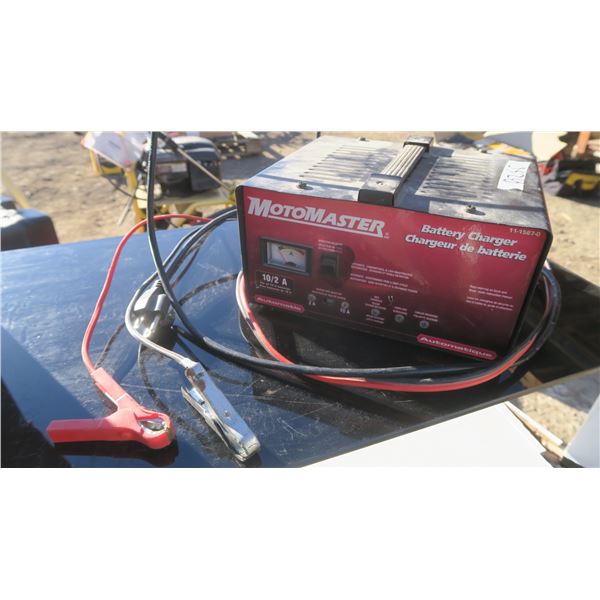 MotoMaster battery charger, DC to AC power inverter & assorted extension cords