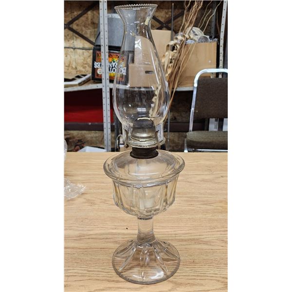 Vintage, Glass Coal oil lamp - Great condition