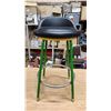 Image 3 : 2 Assorted bar stools - Beige, 2ft 2"H x 1ft 5 1/2" - Black, 2ft 3"H x 1ft 5"W
