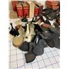 Image 3 : LOT OF VINTAGE SHOE MAKERS COBBLERS HEELS RIVOTS AND NAILS