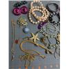 Image 2 : LOT OF JEWELRY